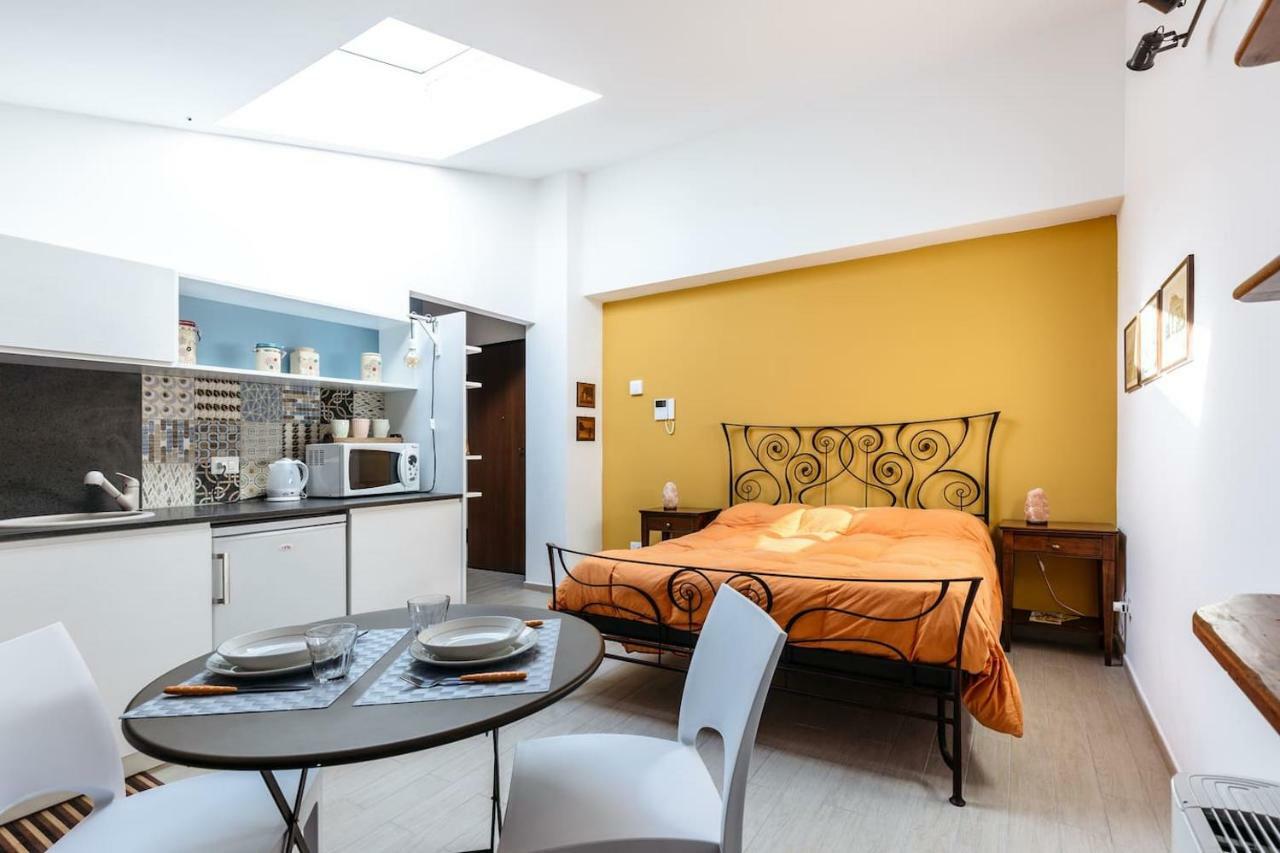 Coquille Maqueda Apartment ปาแลร์โม ภายนอก รูปภาพ
